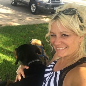 Meet your Posher, Eva